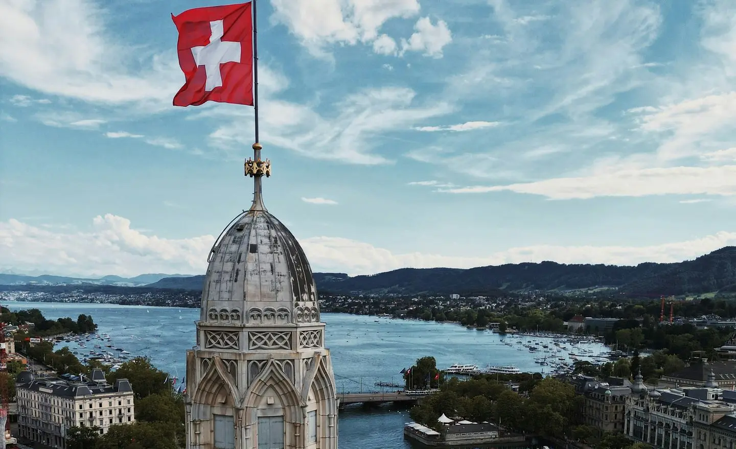 A panoramic view of Zurich's city center, the hub of Techpulse's Swiss management consulting services.